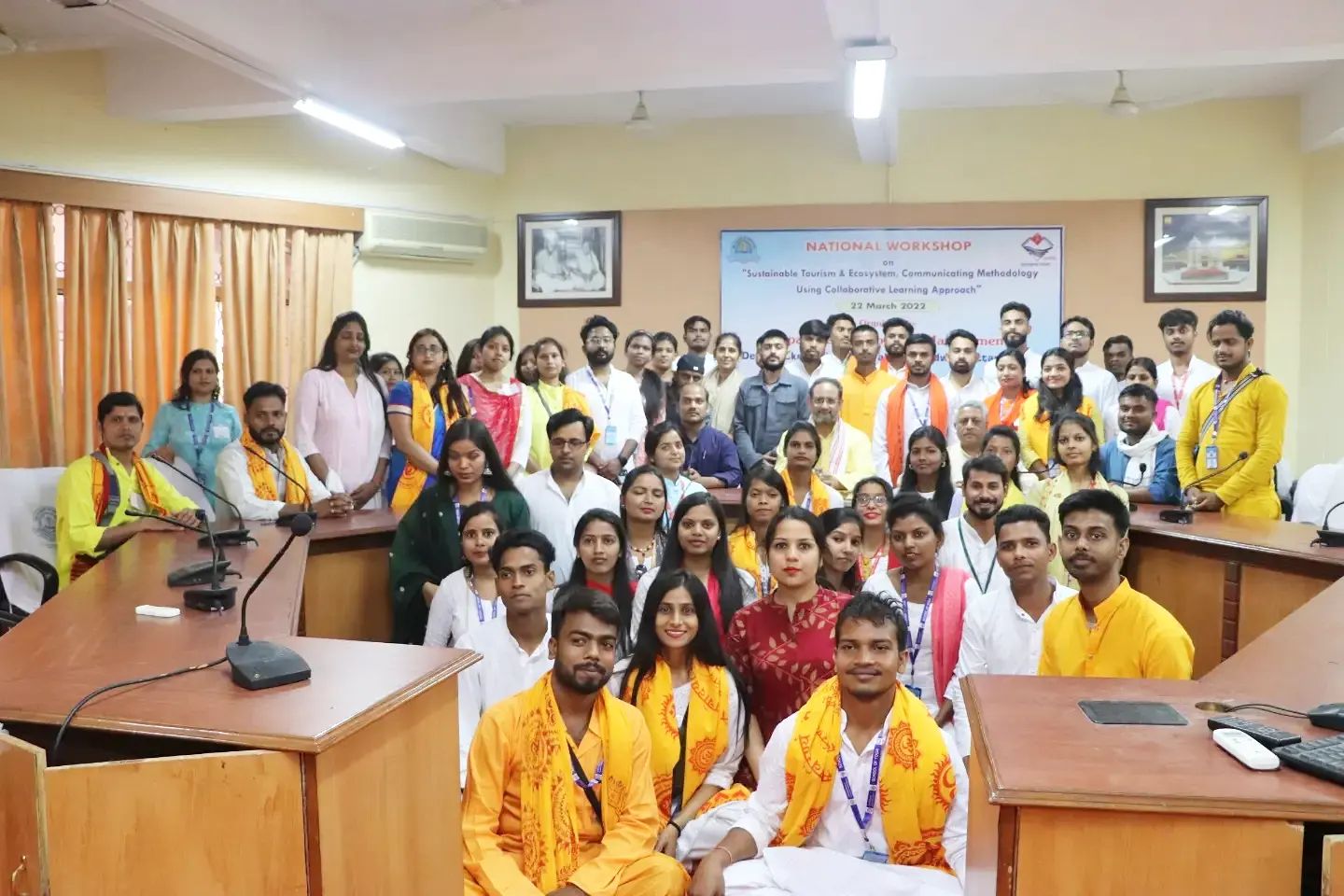 Students and teachers of Ranchi University came to Shantikunj and University