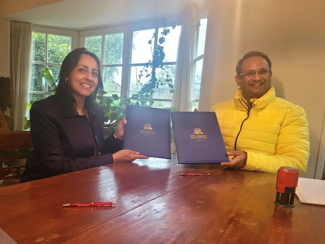 Dr Chinmay Pandya ji reached Holland to sign an MoU between Vrijiye University and Dev Sanskriti Vishwavidyalaya.