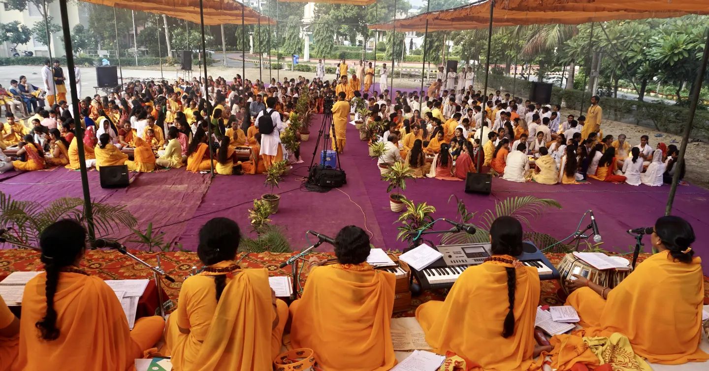 24 Kundiya Yagya was organized in the university campus on the day of the completion of Shardiya Navratri